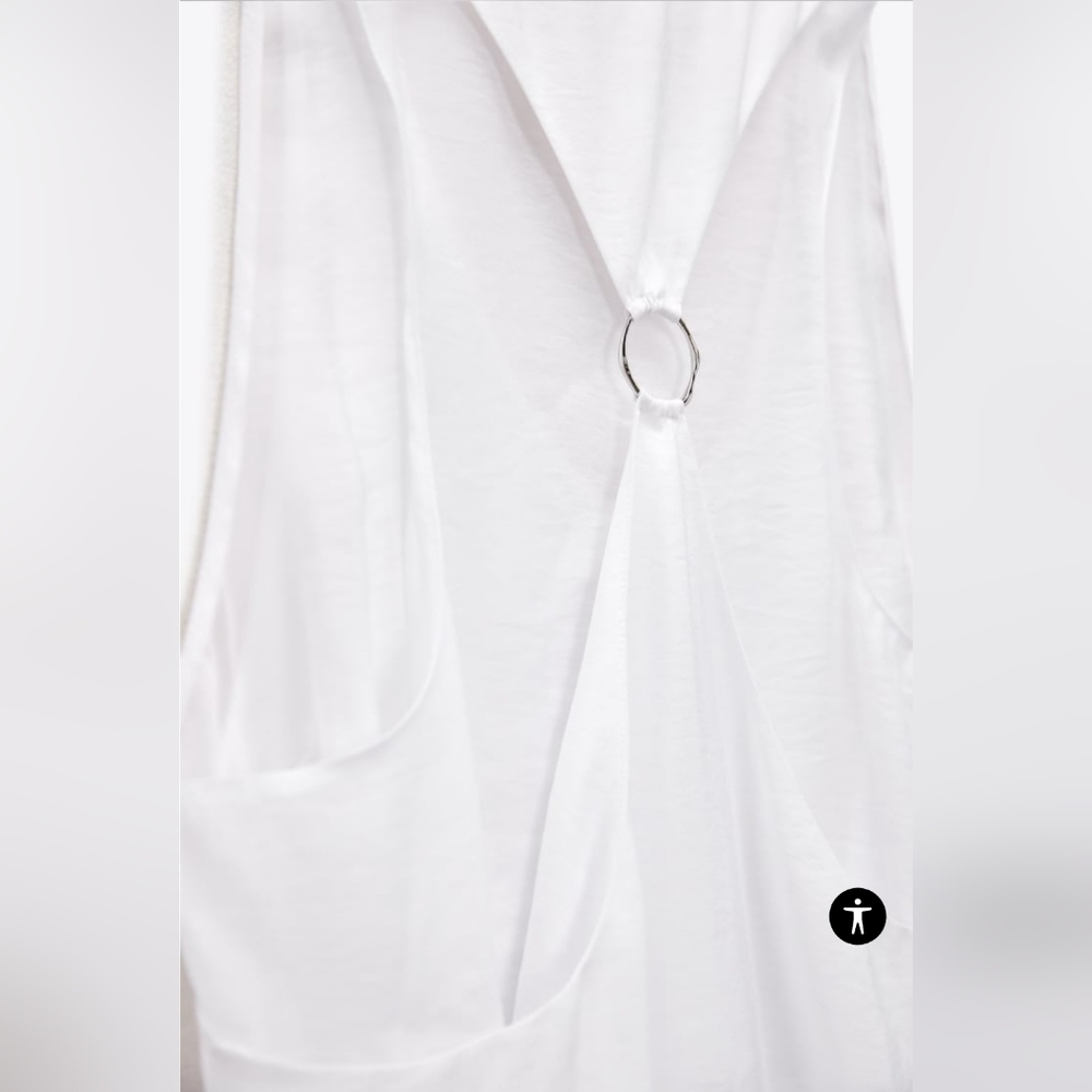 Dress - Picture 3 of 4